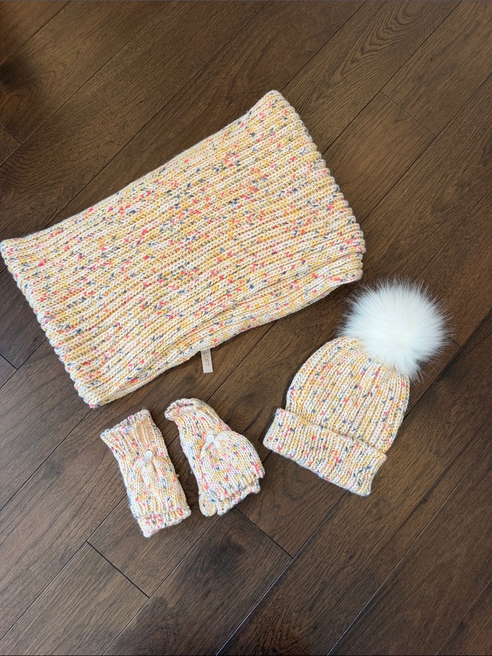 LOFT Cream Multicolor Knit Hat, Scarf & Glove Set - C54-133